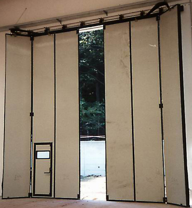 濟(jì)寧工業(yè)折疊門