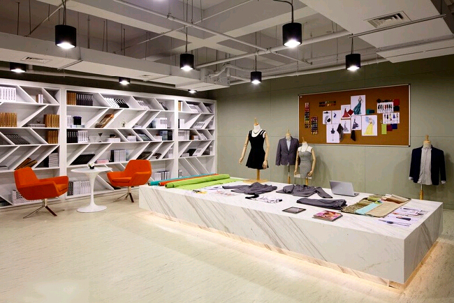 某服裝公司辦公環境 某服裝公司辦公環境