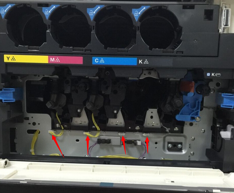 柯尼卡美能達(dá)復(fù)印機(jī)C227硒鼓更換步驟2 柯尼卡美能達(dá)復(fù)印機(jī)C227硒鼓更換步驟2